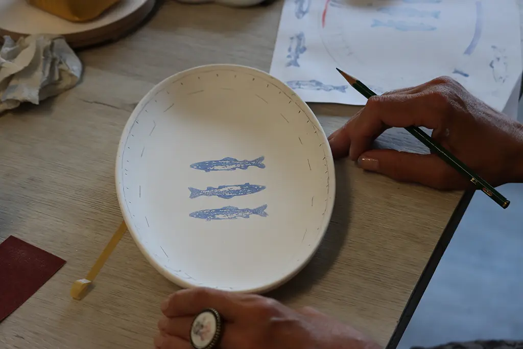 Keramik bemalen im Kurs – Unikate aus dem Atelier Farbrausch
